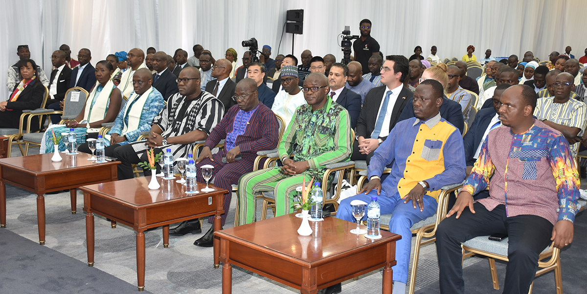 Membres du gouvernement burkinabè à la cérémonie du 60e anniversaire de la BAD