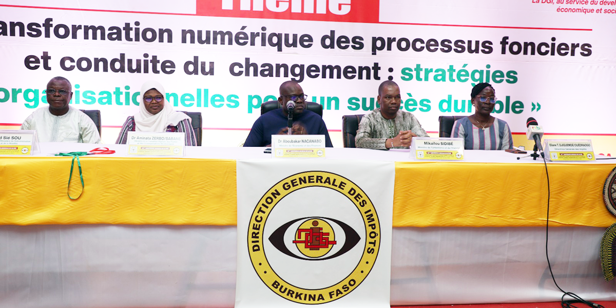 Cérémonie d'ouverture de la 13e conférence annuelle de la direction générale des impôts